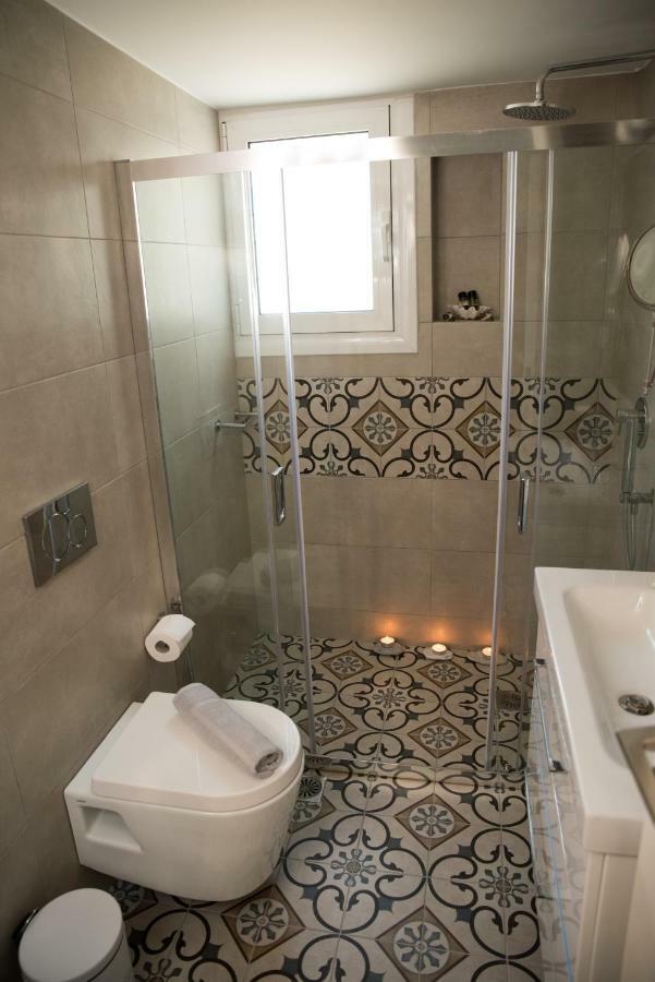 At.Thea Athens Boutique Apartments Bagian luar foto